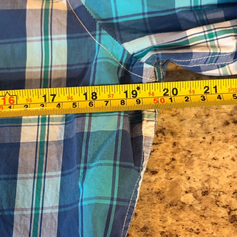 Banana Republic Teal and Navy Plaid Button-Down Shirt Sz M. RS